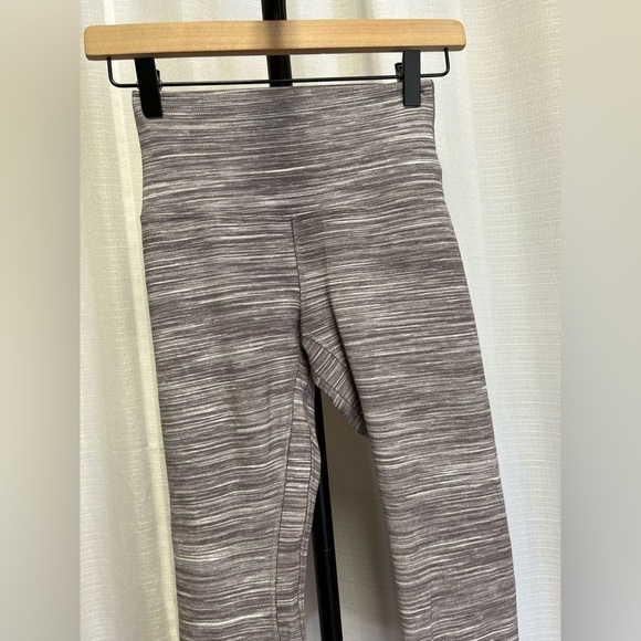 Lululemon Align Crop *21"
Mini Space Dye Herringbone Jacquard pants | size 4 - Picture 2 of 9